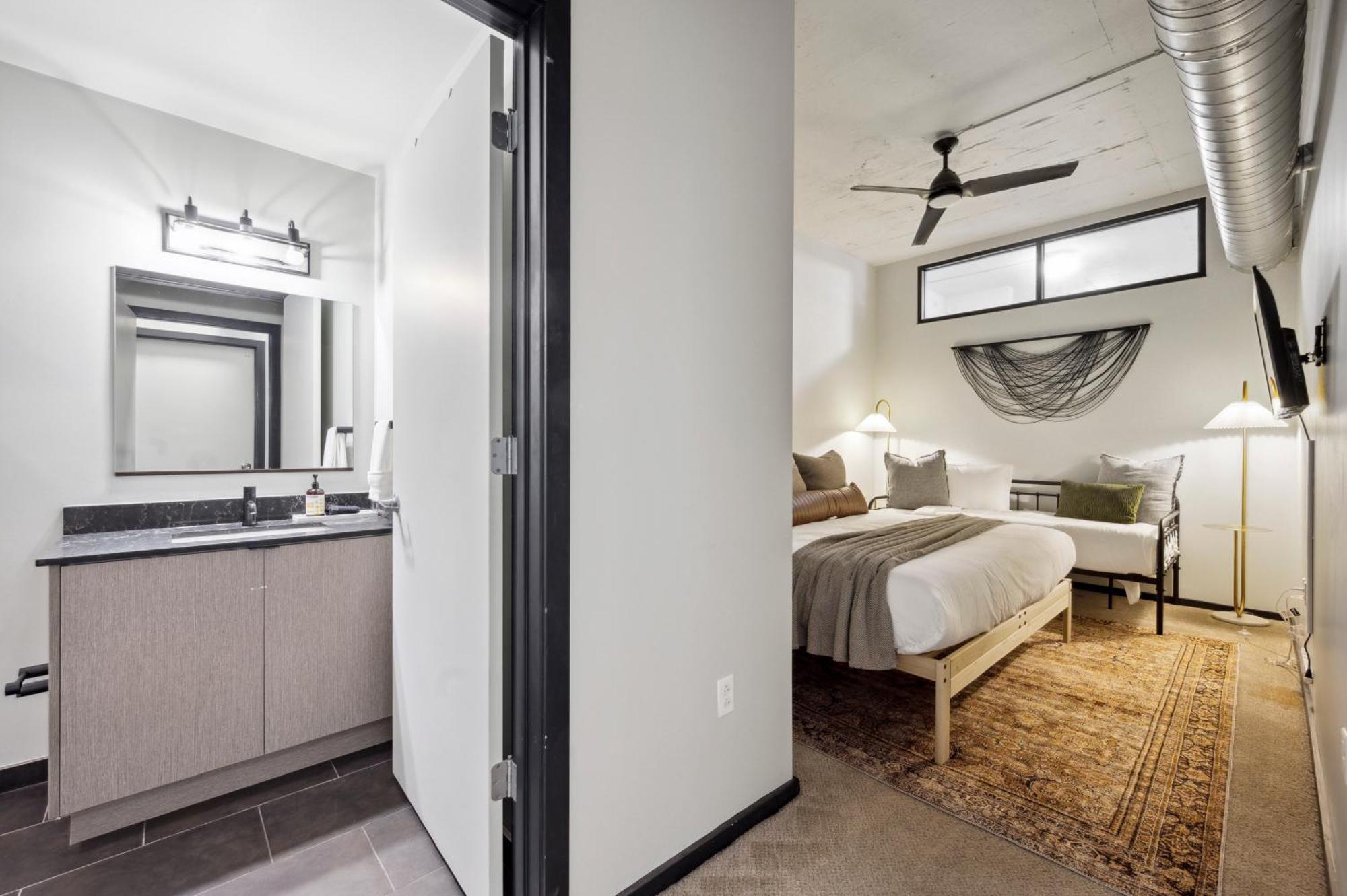 Large 3Br Apts & Studios, Free Parking, Gym, Game Room Philadelphia Exteriör bild