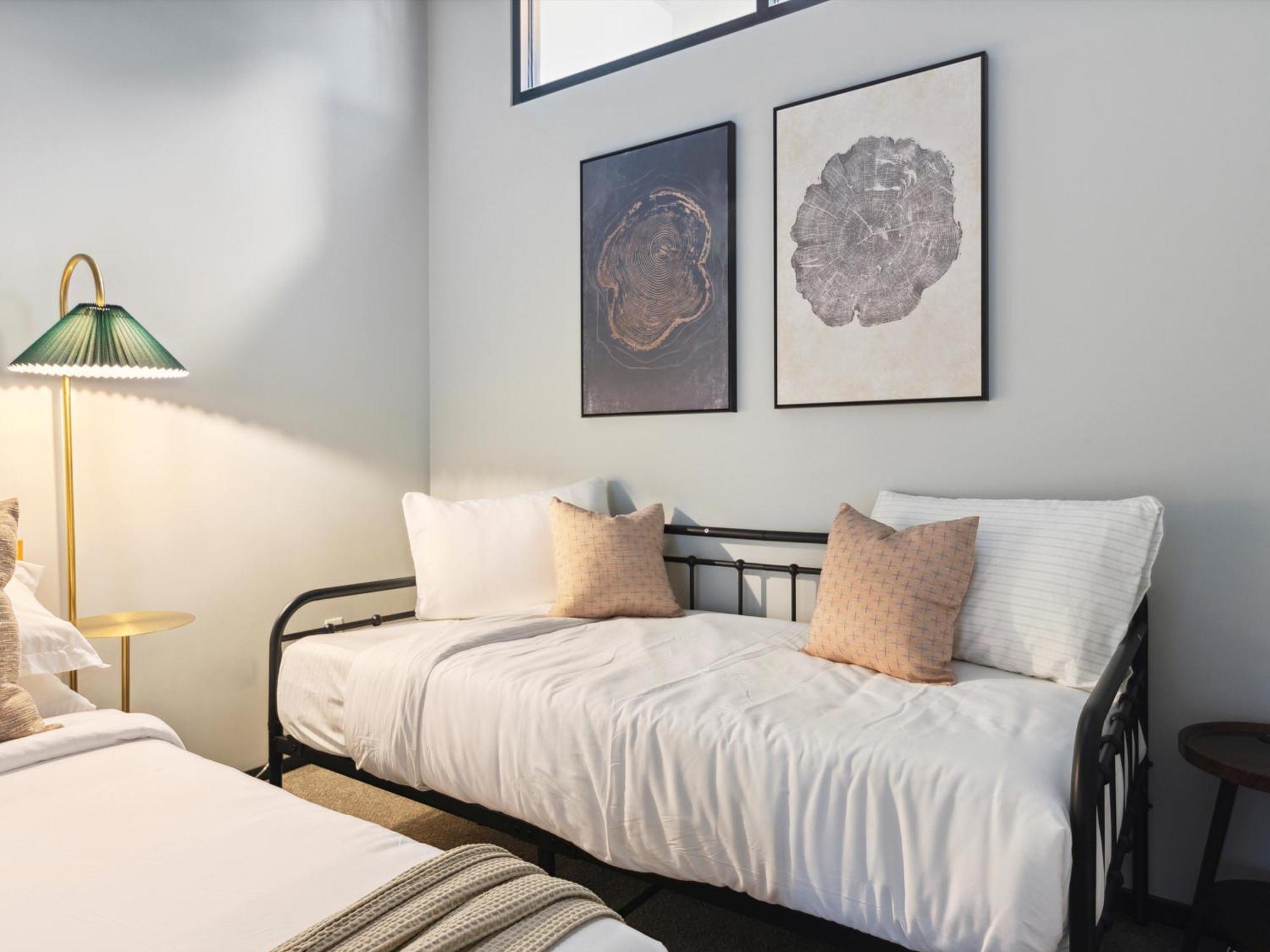 Large 3Br Apts & Studios, Free Parking, Gym, Game Room Philadelphia Rum bild